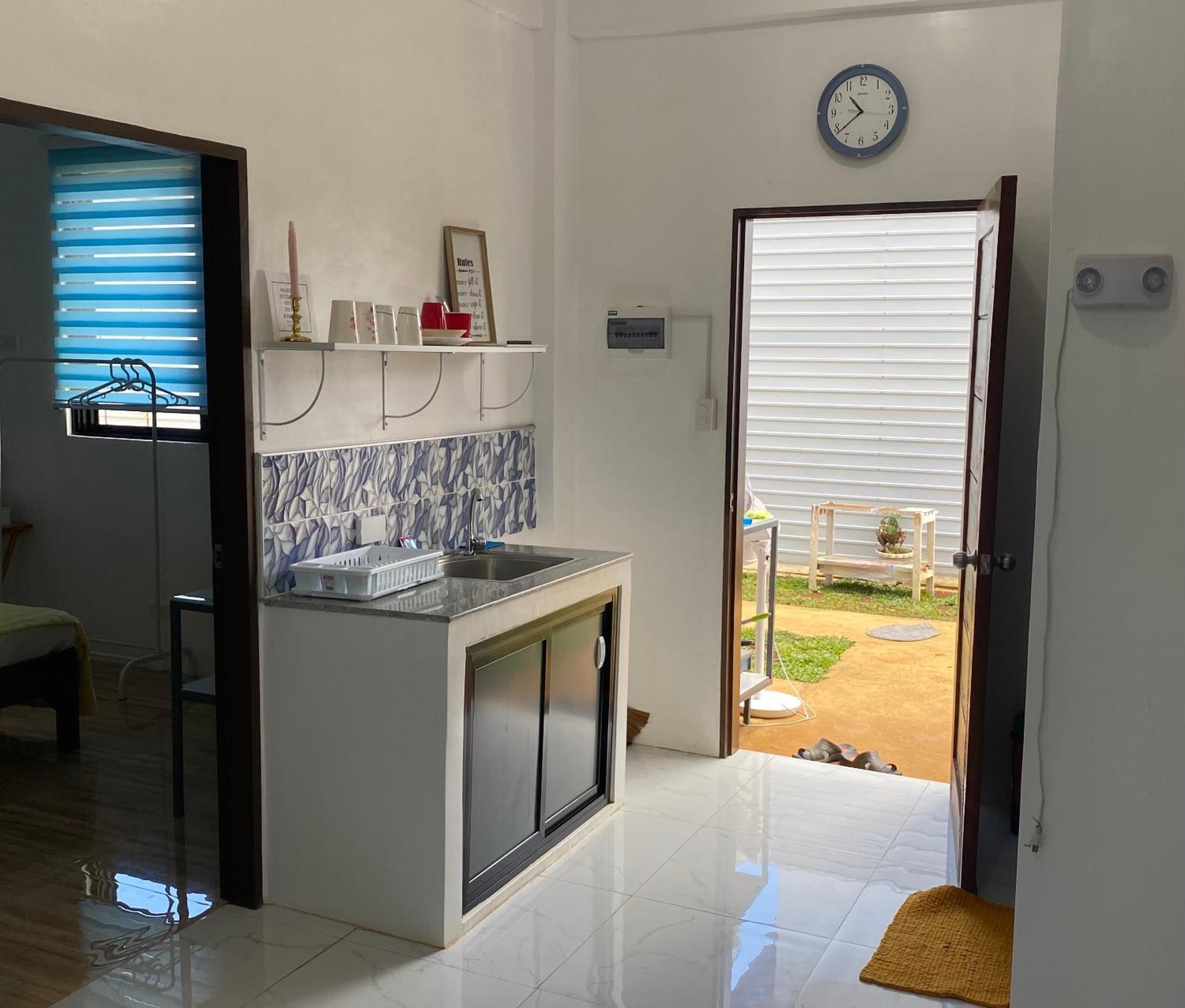 Concetta Tourist Inn Manolo Fortich Εξωτερικό φωτογραφία