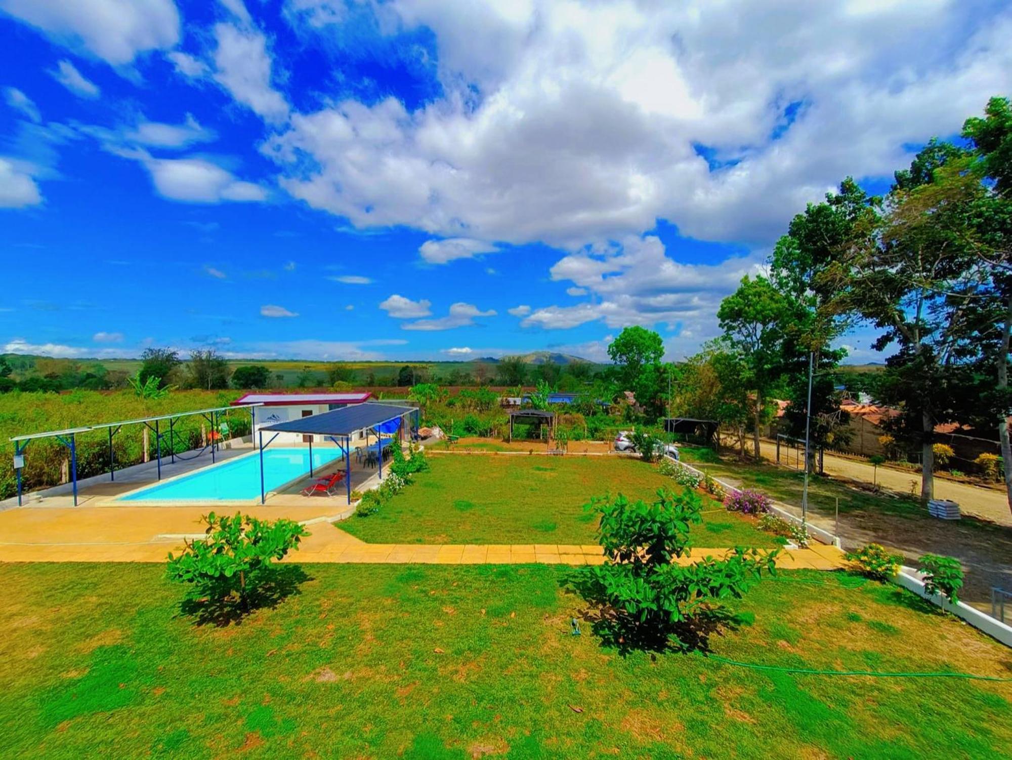 Concetta Tourist Inn Manolo Fortich Εξωτερικό φωτογραφία